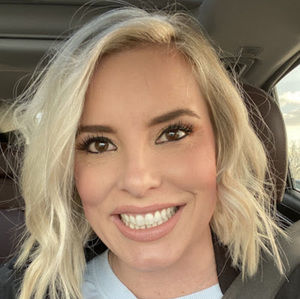 Meet your Posher, Lyndie